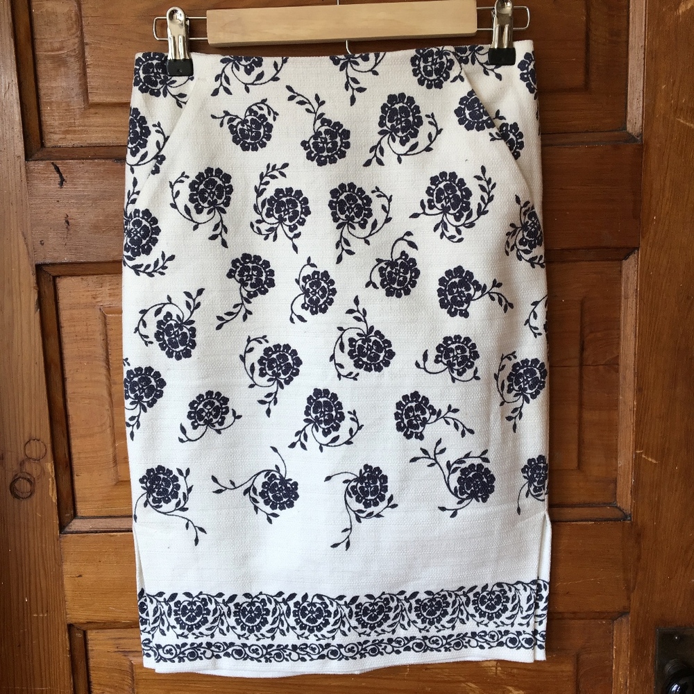 LOFT Printed Pencil Skirt